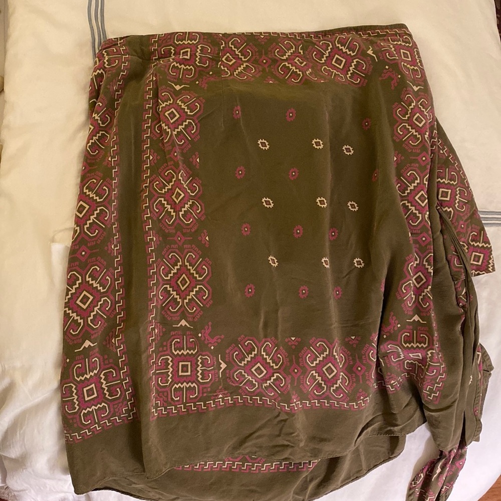 DKNY, tie skirt